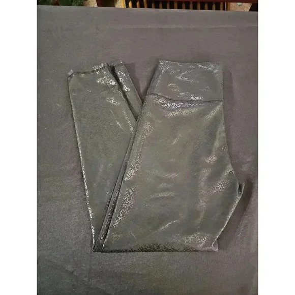 Aerie Womens Black Hugger Crackle Leggings Size Large - Picture 1 of 8